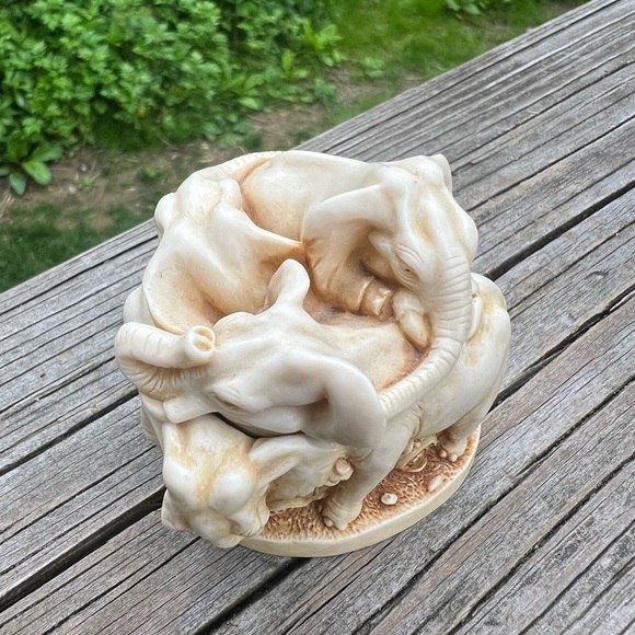 1995 Harmony Kingdom Ed’s Safari Elephant Trinket Box Wild Ones Preowned Resin - Picture 2 of 16